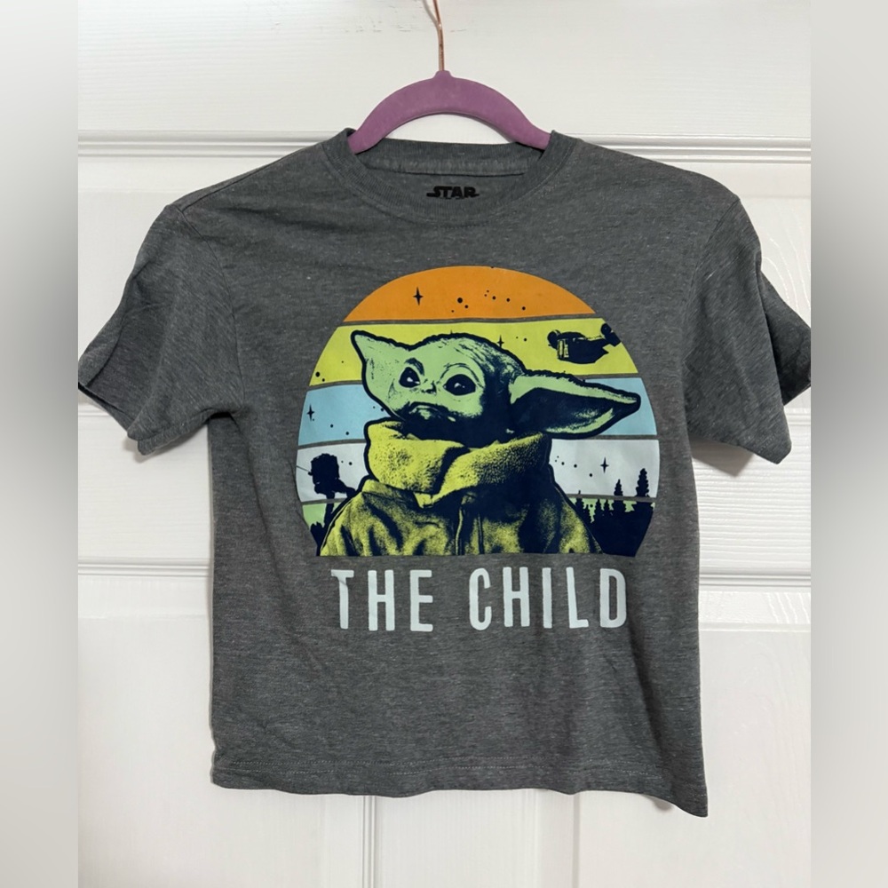 Star Wars Baby Yoda Graphic Tee